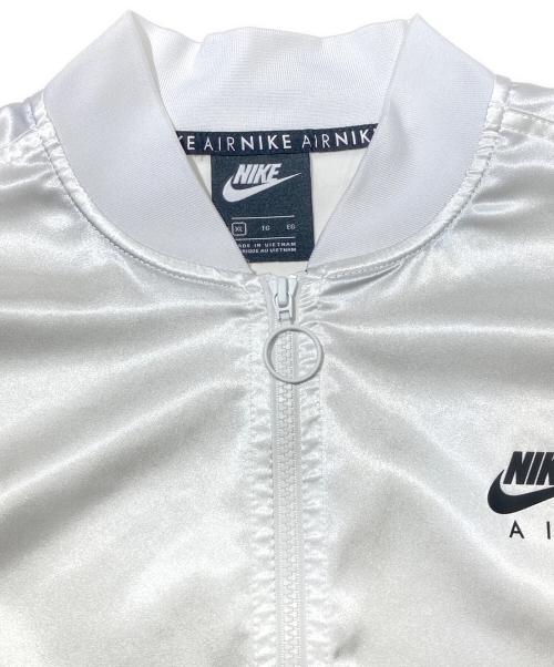 NIKE（ナイキ）NIKE (ナイキ) サテンジップジャケット ホワイト サイズ:XLの古着・服飾アイテム