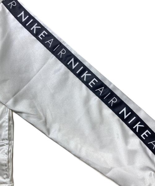 NIKE（ナイキ）NIKE (ナイキ) サテンジップジャケット ホワイト サイズ:XLの古着・服飾アイテム