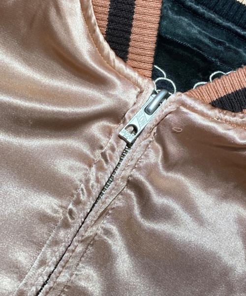 花旅楽団（ハナタビガクダン）花旅楽団 (ハナタビガクダン) リバーシブルスカジャン ピンク×ブラック サイズ:SIZE Mの古着・服飾アイテム