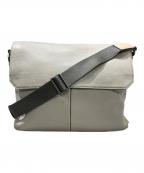 ECCOエコー）の古着「レザーメッセンジャーバッグ」｜ベージュ