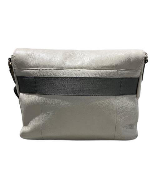 ECCO（エコー）ECCO (エコー) レザーメッセンジャーバッグ ベージュの古着・服飾アイテム