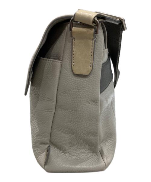 ECCO（エコー）ECCO (エコー) レザーメッセンジャーバッグ ベージュの古着・服飾アイテム