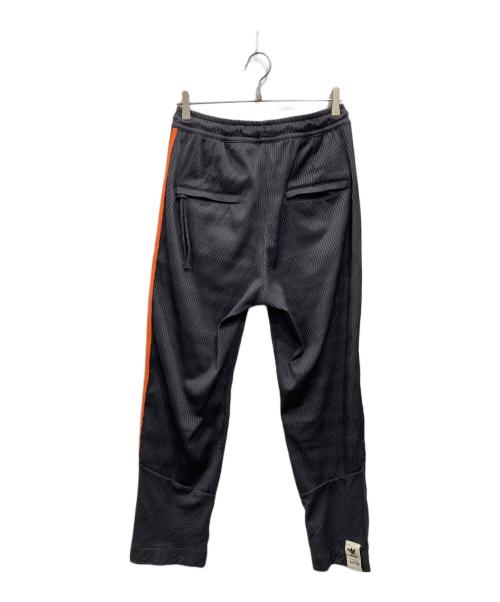 adidas Originals（アディダスオリジナル）adidas Originals (アディダスオリジナル) song for the mute (ソングフォーザミュート) トラックパンツ ダークグレー サイズ:Mの古着・服飾アイテム
