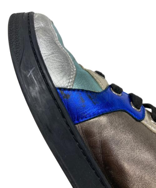 GUCCI（グッチ）GUCCI (グッチ) メタリックハイカットスニーカー シルバー サイズ:7の古着・服飾アイテム