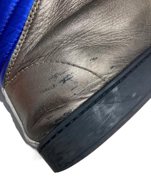 GUCCI（グッチ）GUCCI (グッチ) メタリックハイカットスニーカー シルバー サイズ:7の古着・服飾アイテム