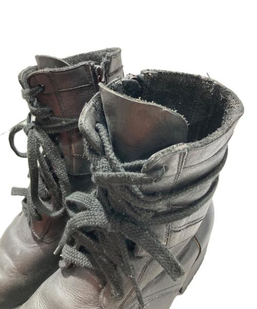 ISAMU KATAYAMA BACKLASH（イサムカタヤマ･バックラッシュ）ISAMU KATAYAMA BACKLASH (イサムカタヤマ・バックラッシュ) ダブルショルダーコンバットブーツ ブラック サイズ:27の古着・服飾アイテム