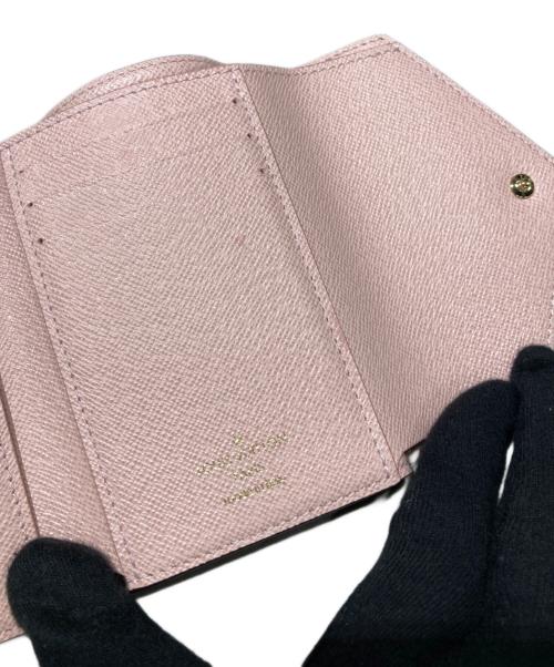 LOUIS VUITTON（ルイ ヴィトン）LOUIS VUITTON (ルイ ヴィトン) ポルトフォイユ・ヴィクトリーヌ ローズ・バレリーヌ サイズ:-の古着・服飾アイテム