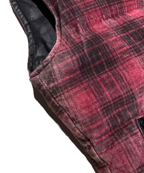 ISAMU KATAYAMA BACKLASH（イサムカタヤマ・バックラッシュ）ISAMU KATAYAMA BACKLASH (イサムカタヤマ・バックラッシュ) リバーシブルダウンベスト レッド サイズ:3の古着・服飾アイテム