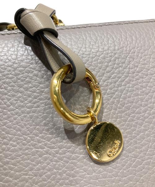 Chloe（クロエ）Chloe (クロエ) ラウンドファスナーウォレット グレーの古着・服飾アイテム