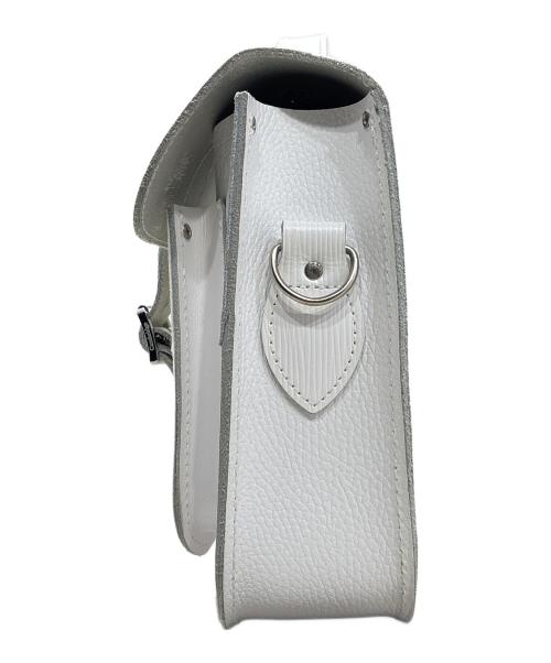 CAMBRIDGE SATCHEL（ケンブリッジサッチェル）CAMBRIDGE SATCHEL (ケンブリッジサッチェル) DOVER STREET MARKET (ドーバー ストリート マーケット) THE 13 INCH BATCHEL ホワイトの古着・服飾アイテム