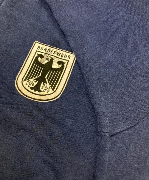 trigema（-）trigema (-) ドイツ軍トレーニングジャケット ネイビー サイズ:52の古着・服飾アイテム