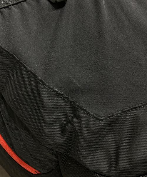 THE NORTH FACE（ザ ノース フェイス）THE NORTH FACE (ザ ノース フェイス) SURGE バックパック ブラック サイズ:OSの古着・服飾アイテム