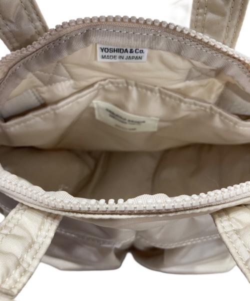POTR（ピー・オー・ティー・アール）POTR (ピー・オー・ティー・アール) beautiful people (ビューティフルピープル) POTRxbp helmet bag in nylon twill ベージュの古着・服飾アイテム