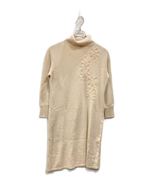 HANAE MORI（ハナエモリ）HANAE MORI (ハナエモリ) 刺繍ニットワンピース ベージュ サイズ:38の古着・服飾アイテム