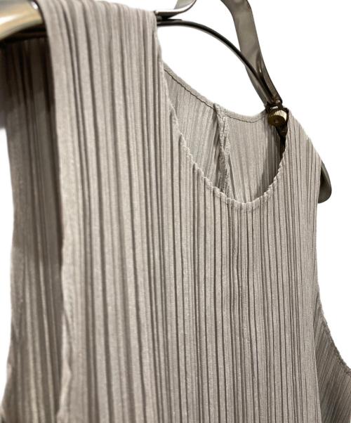 PLEATS PLEASE（プリーツプリーズ）PLEATS PLEASE (プリーツプリーズ) ノースリーブワンピース グレー サイズ:3の古着・服飾アイテム