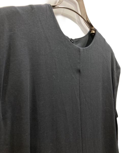 THE PAUSE（ザポーズ）THE PAUSE (ザポーズ) ショルダータックジャンプスーツ ブラック サイズ:Freeの古着・服飾アイテム