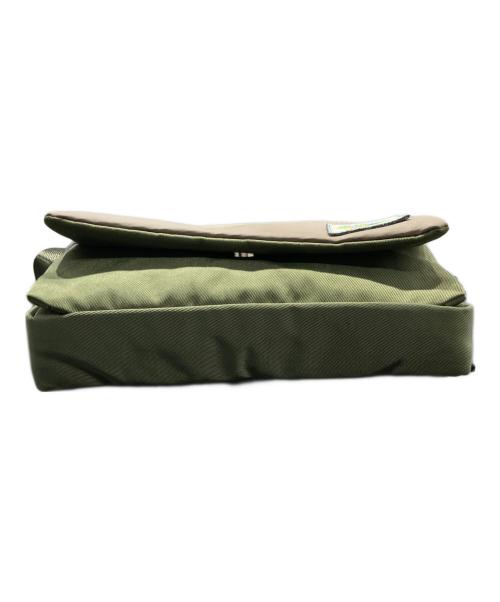 ear PAPILLONNER（イアパピヨネ）ear PAPILLONNER (イアパピヨネ) コラボウォレットショルダーバッグ オリーブの古着・服飾アイテム