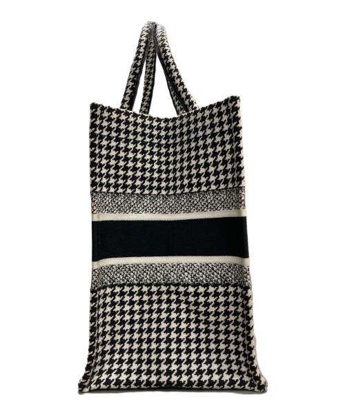 Christian Dior（クリスチャン ディオール）Christian Dior (クリスチャン ディオール) ブックトートミディアム ホワイト×ブラック サイズ:-の古着・服飾アイテム