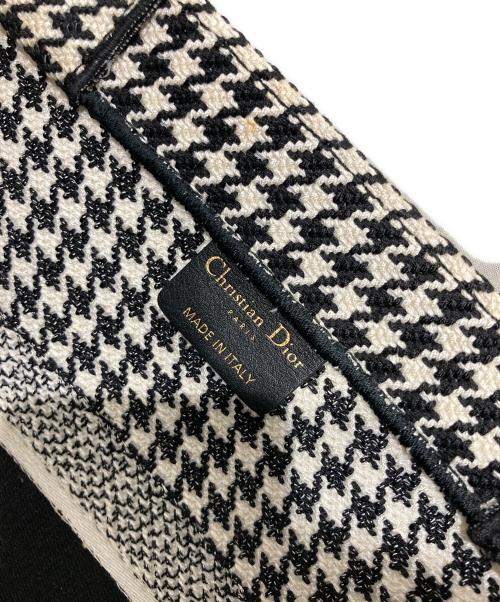 Christian Dior（クリスチャン ディオール）Christian Dior (クリスチャン ディオール) ブックトートミディアム ホワイト×ブラック サイズ:-の古着・服飾アイテム