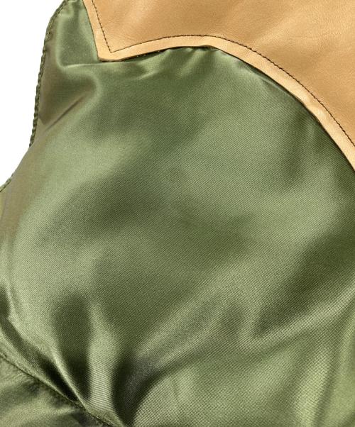 Rocky Mountain FeatherBed（ロッキーマウンテンフェザーベッド）Rocky Mountain FeatherBed (ロッキーマウンテンフェザーベッド) BEAMS (ビームス) PORTER (ポーター) ヨークレザーダウンベスト ベージュ×カーキ サイズ:Mの古着・服飾アイテム