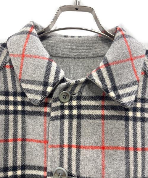 Burberry's（バーバリー）Burberry's (バーバリーズ) リバーシブルコート グレー サイズ:7AB2の古着・服飾アイテム
