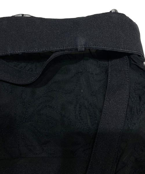 UNITED TOKYO（ユナイテッドトーキョー）UNITED TOKYO (ユナイテッドトーキョー) スムースエンブロイダリートップス ブラック サイズ:FREEの古着・服飾アイテム