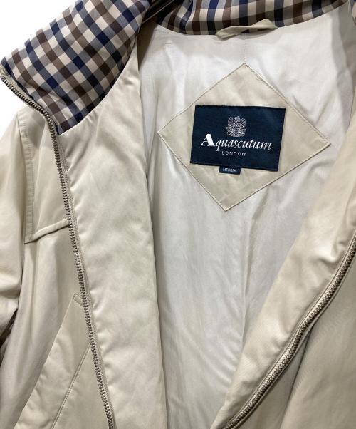 Aquascutum（アクアスキュータム）Aquascutum (アクアスキュータム) ダウンコート ベージュ サイズ:Mの古着・服飾アイテム