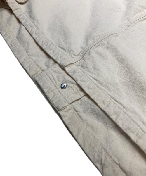 ISSUETHINGS（イシューシングス）ISSUETHINGS (イシューシングス) ジャケット アイボリー サイズ:Freeの古着・服飾アイテム