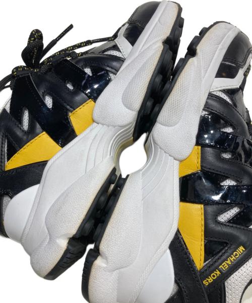 MICHAEL KORS（マイケル・コース）MICHAEL KORS (マイケル・コース) スニーカー ホワイト×ブラック サイズ:22.5cmの古着・服飾アイテム