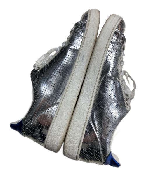 LOUIS VUITTON（ルイ ヴィトン）LOUIS VUITTON (ルイ ヴィトン) メタリックローカットスニーカー シルバー サイズ:5の古着・服飾アイテム