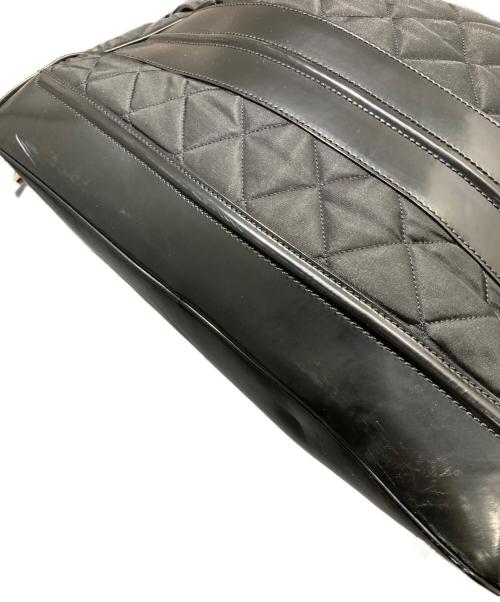 BURBERRY（バーバリー）BURBERRY (バーバリー) キルティングレザー切替バッグ ブラックの古着・服飾アイテム