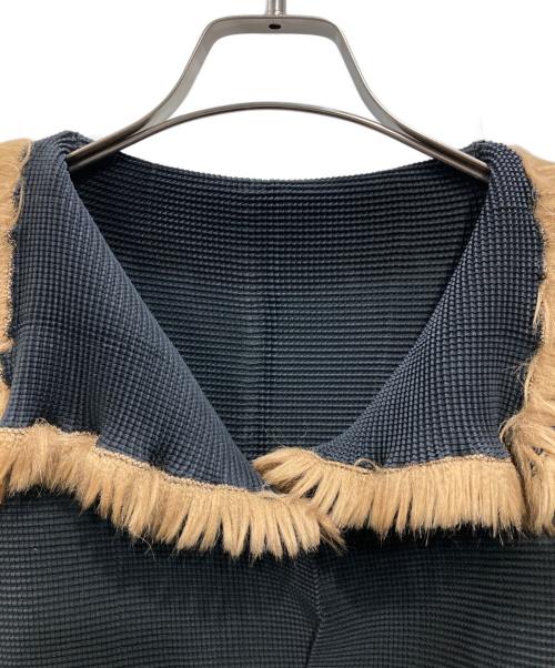 me ISSEY MIYAKE（ミーイッセイ ミヤケ）me ISSEY MIYAKE (ミーイッセイ ミヤケ) ファー付カーディガン ブラック サイズ:－の古着・服飾アイテム