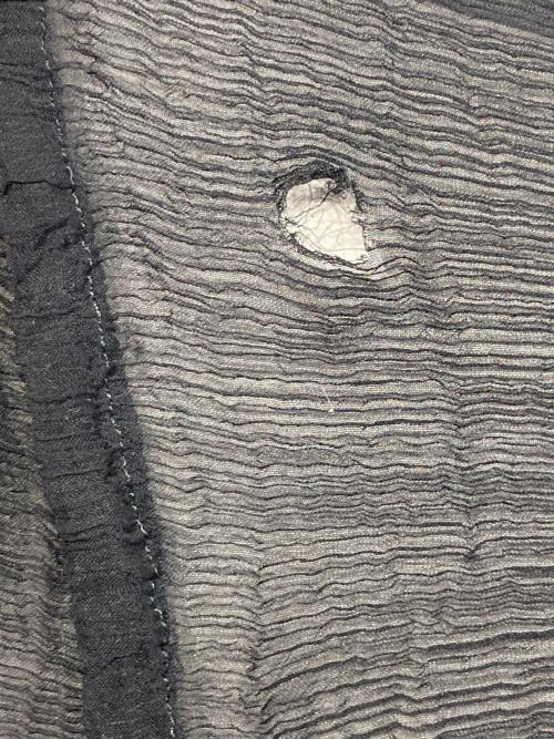 me ISSEY MIYAKE（ミーイッセイ ミヤケ）me ISSEY MIYAKE (ミーイッセイ ミヤケ) 半袖ブラウス ブラック サイズ:-の古着・服飾アイテム