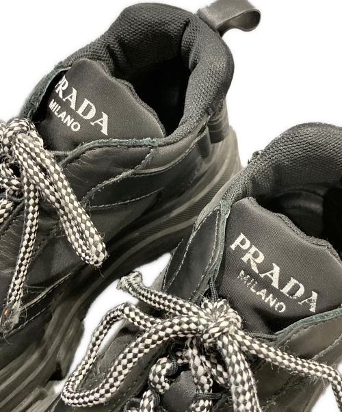 PRADA（プラダ）PRADA (プラダ) ペガサス レザースニーカー ブラック サイズ:8 1/2の古着・服飾アイテム