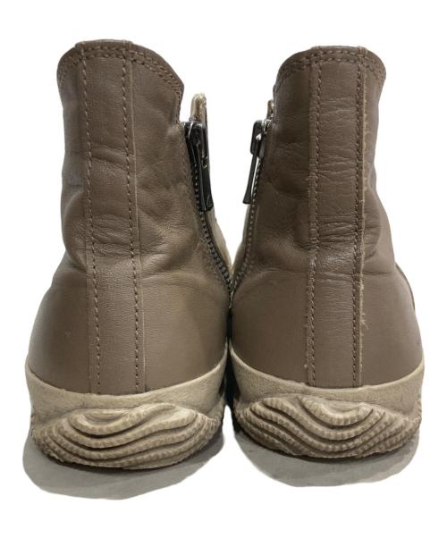 SPINGLE MOVE（スピングルムーヴ）SPINGLE MOVE (スピングルムーヴ) レザーハイカットスニーカー ベージュ サイズ:SSの古着・服飾アイテム