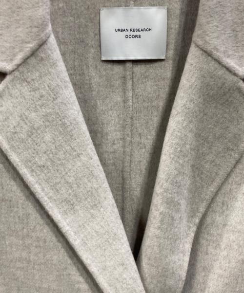 URBAN RESEARCH DOORS（アーバンリサーチドアーズ）URBAN RESEARCH DOORS (アーバンリサーチドアーズ) ウールリバーテーラードコート グレージュ サイズ:Mの古着・服飾アイテム
