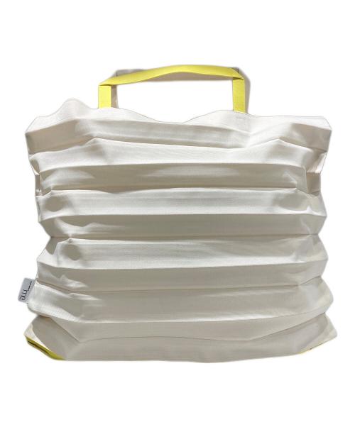 ISSEY MIYAKE me（イッセイ ミヤケ ミー）ISSEY MIYAKE me (イッセイ ミヤケ ミー) アコーディオン プリーツ トートバッグ イエローの古着・服飾アイテム