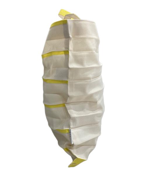 ISSEY MIYAKE me（イッセイ ミヤケ ミー）ISSEY MIYAKE me (イッセイ ミヤケ ミー) アコーディオン プリーツ トートバッグ イエローの古着・服飾アイテム
