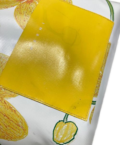 MARNI（マルニ）MARNI (マルニ) ORCHIDSプリント PVCショッピングバッグ ホワイト×イエローの古着・服飾アイテム