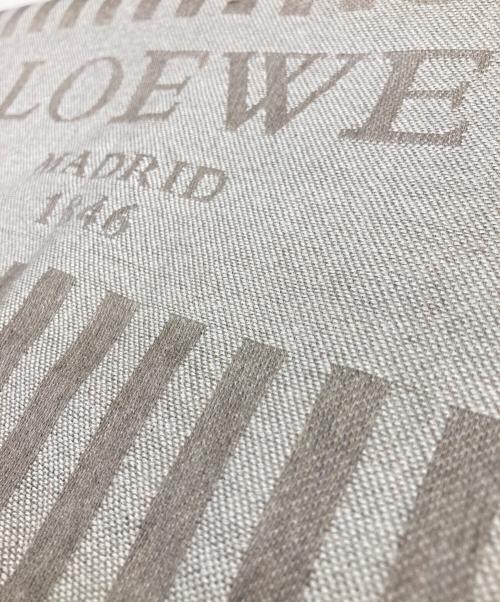LOEWE（ロエベ）LOEWE (ロエベ) ストライプ柄ロゴストール ベージュの古着・服飾アイテム
