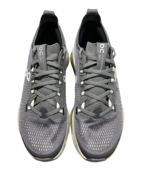 on（オン）on (オン) クラウドサーファー マックス グレー サイズ:27㎝の古着・服飾アイテム