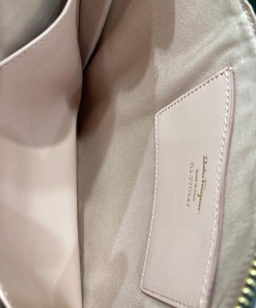 Salvatore Ferragamo（サルヴァトーレ フェラガモ）Salvatore Ferragamo (サルヴァトーレ フェラガモ) ヴァラリボンクラッチバッグ ブラック サイズ:-の古着・服飾アイテム