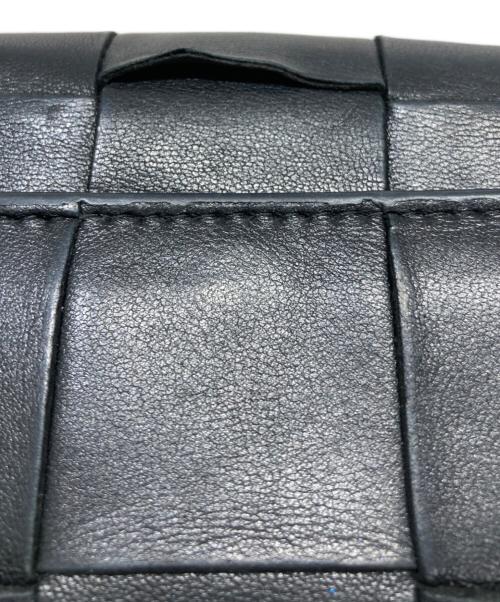 BOTTEGA VENETA（ボッテガベネタ）BOTTEGA VENETA (ボッテガベネタ) 3つ折り財布 ブラックの古着・服飾アイテム