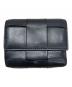 BOTTEGA VENETA（ボッテガベネタ）の古着「3つ折り財布」｜ブラック