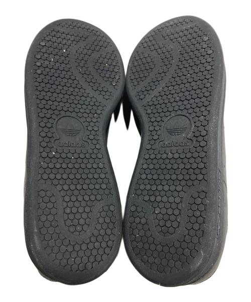 adidas（アディダス）adidas (アディダス) スニーカー ブラック サイズ:27㎝の古着・服飾アイテム