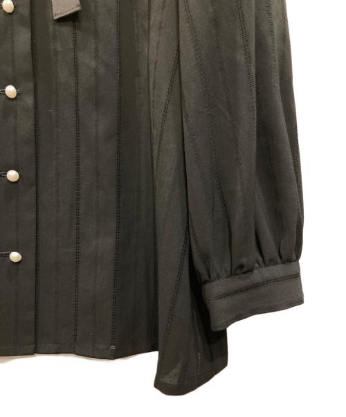 M'S GRACY（エムズグレイシー）M'S GRACY (エムズグレイシー) パールボタンブラウス ブラック サイズ:40の古着・服飾アイテム