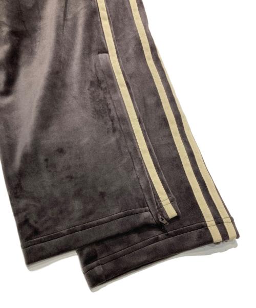 adidas Originals（アディダスオリジナル）adidas Originals (アディダスオリジナル) ファイヤーバード トラックパンツ ベロア ブラウン サイズ:2XSの古着・服飾アイテム