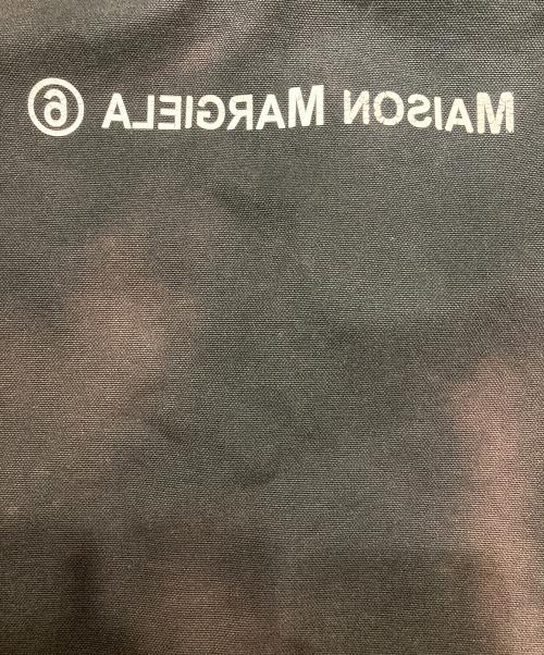 MM6 Maison Margiela（エムエムシックスメゾンマルジェラ）MM6 Maison Margiela (エムエムシックスメゾンマルジェラ) 反転ロゴキャンバストートバッグ ブラックの古着・服飾アイテム