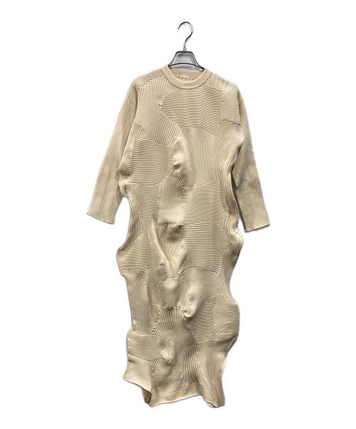 ISSEY MIYAKE（イッセイミヤケ）ISSEY MIYAKE (イッセイミヤケ) KONE KONE Knit Dress アイボリー サイズ:Mの古着・服飾アイテム