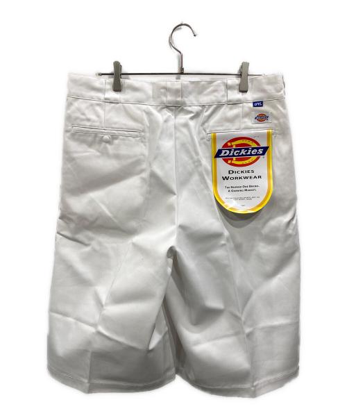 LFYT（エルエフワイティー）LFYT (エルエフワイティー) Dickies (ディッキーズ) バギーハーフパンツ ホワイト サイズ:91cm W36の古着・服飾アイテム